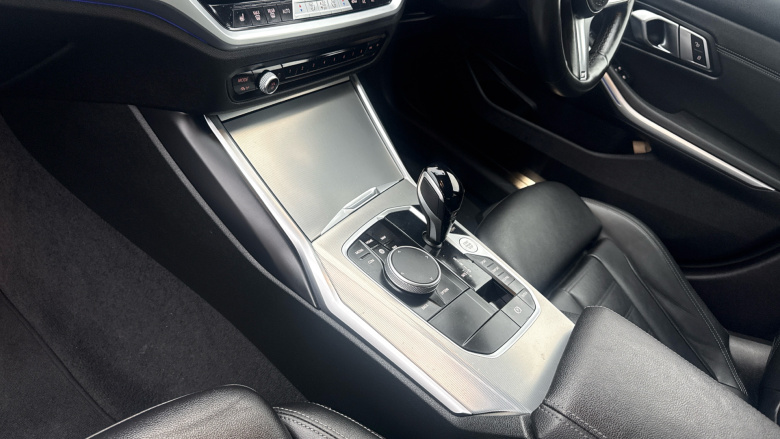 BMW 3 Series 320i xDrive M Sport 4dr Step Auto Petrol Saloon